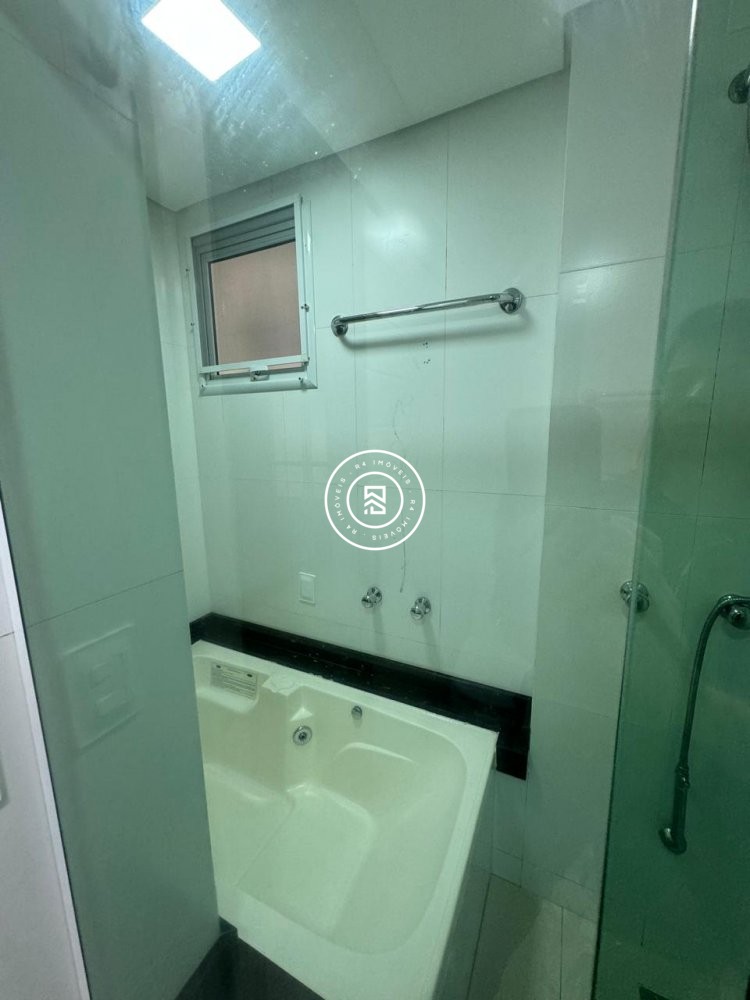 Apartamento mobiliado a 200m do mar