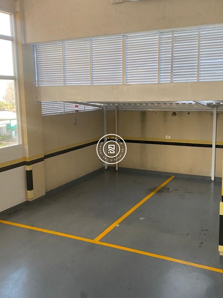 Apartamento com boa localizao em Itapema