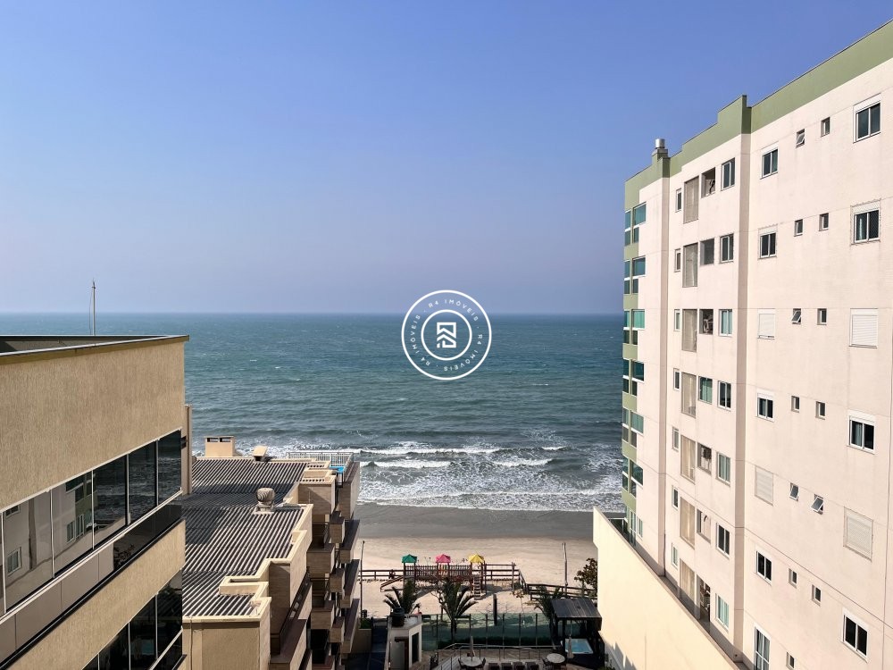 Apto frente mar com 04 sutes