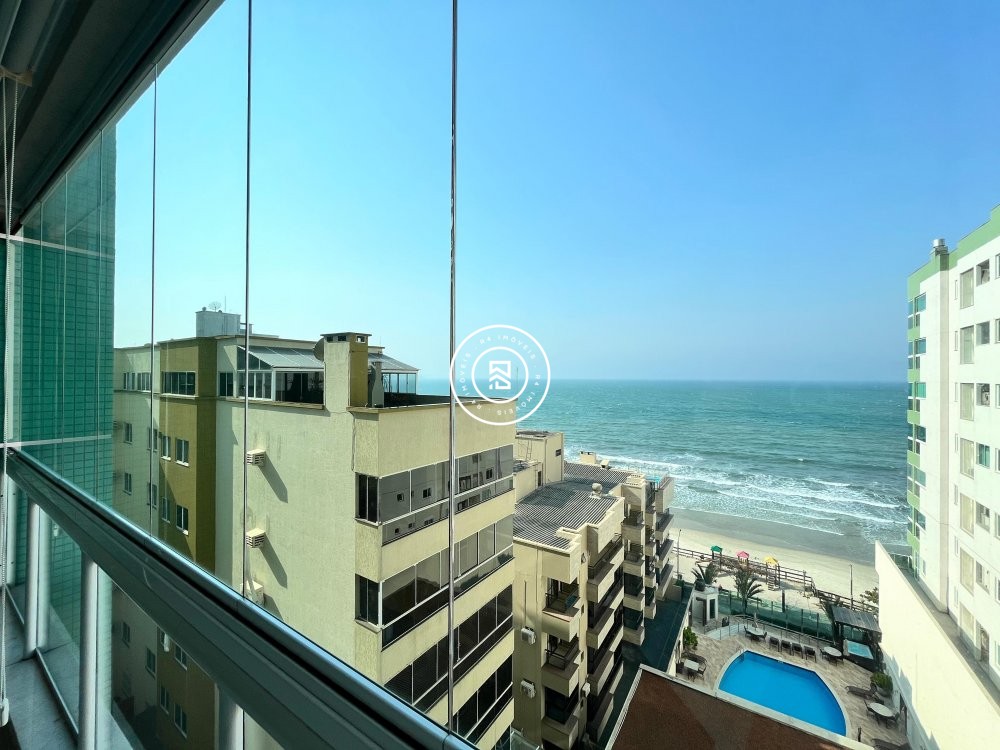 Apto frente mar com 04 sutes