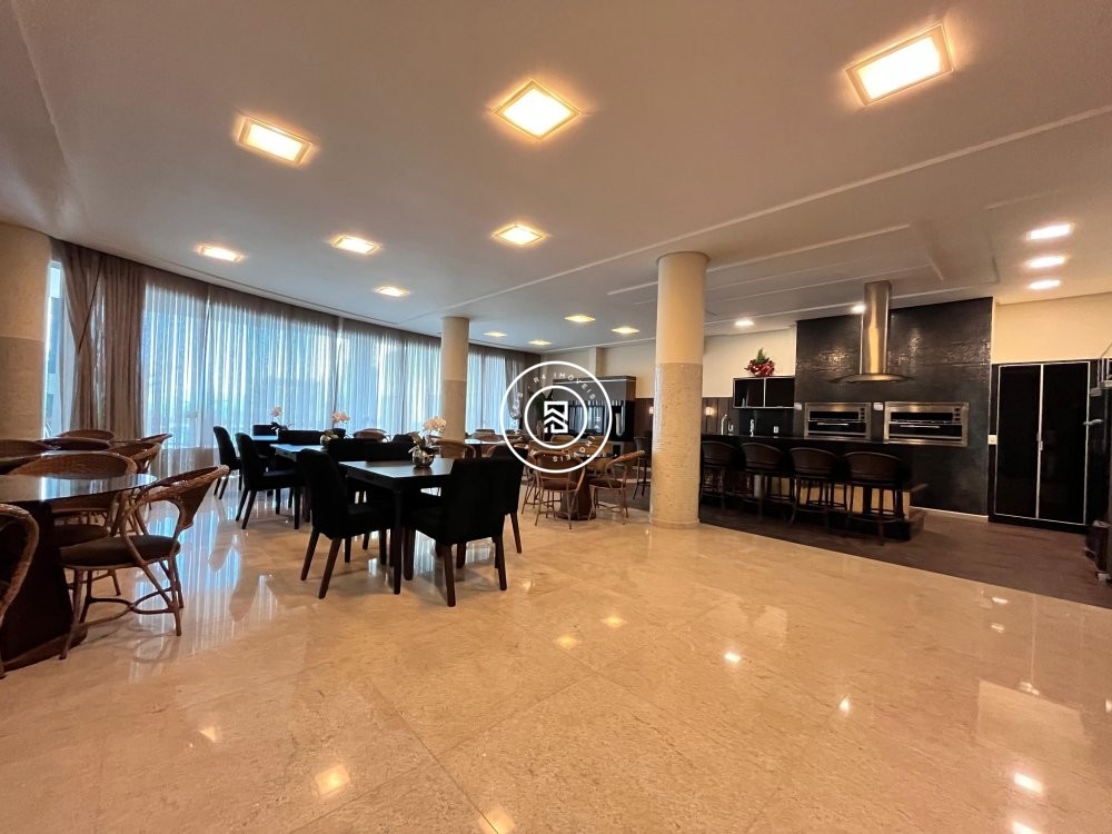 Apto frente mar com 04 sutes