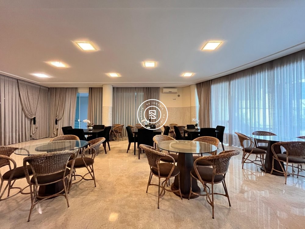 Apto frente mar com 04 sutes