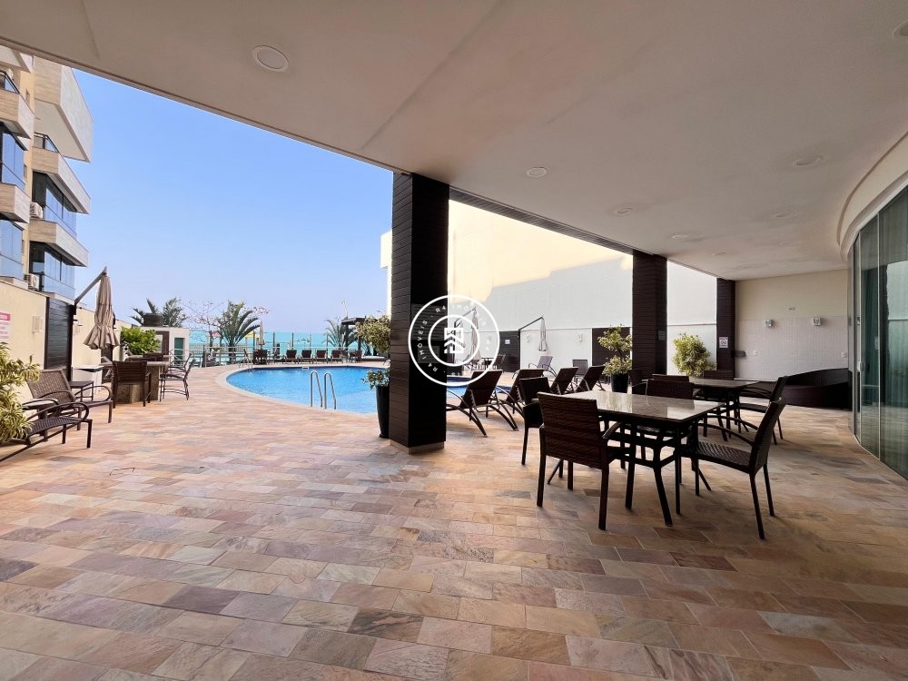 Apto frente mar com 04 sutes