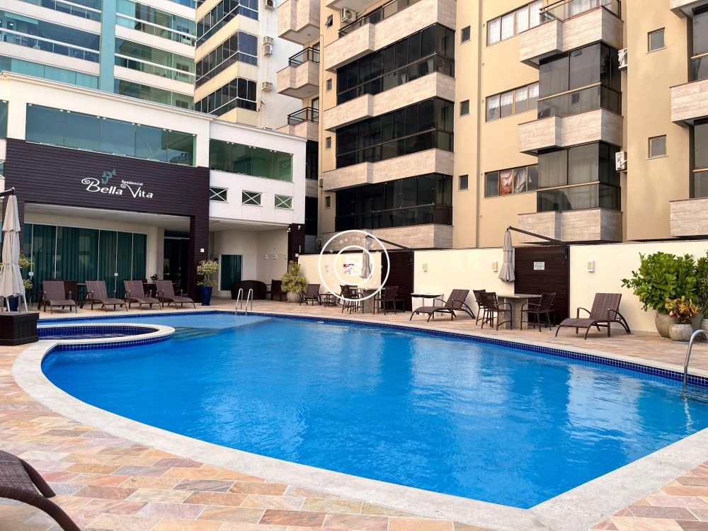 Apto frente mar com 04 sutes