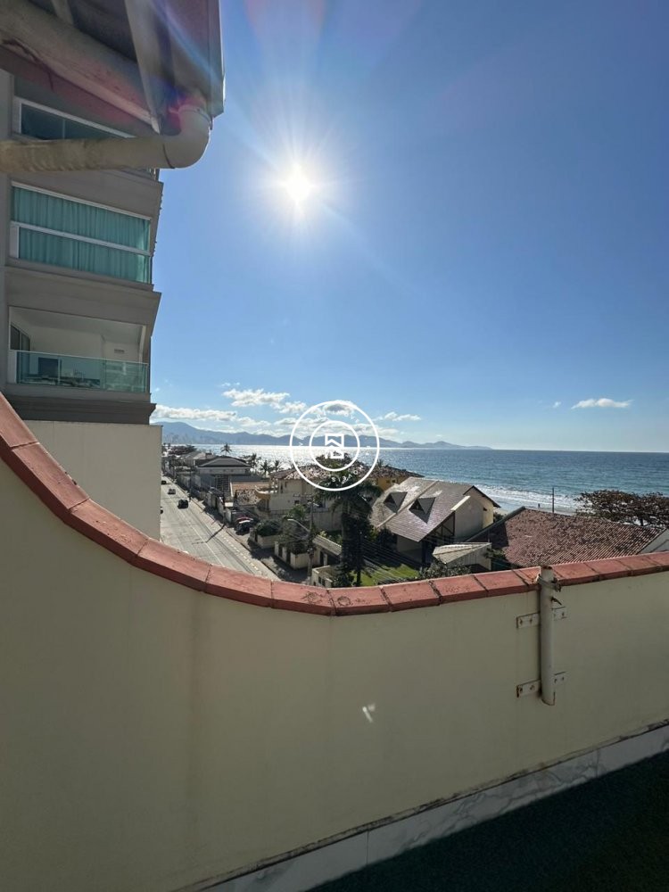 Cobertura duplex frente mar