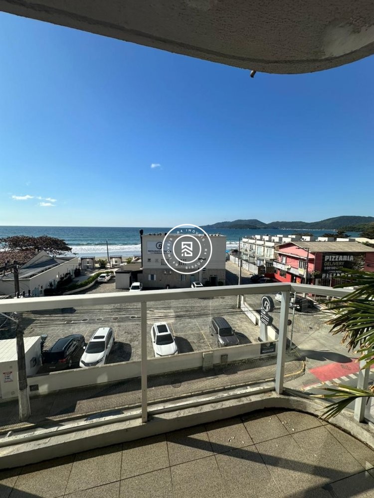 Cobertura duplex frente mar