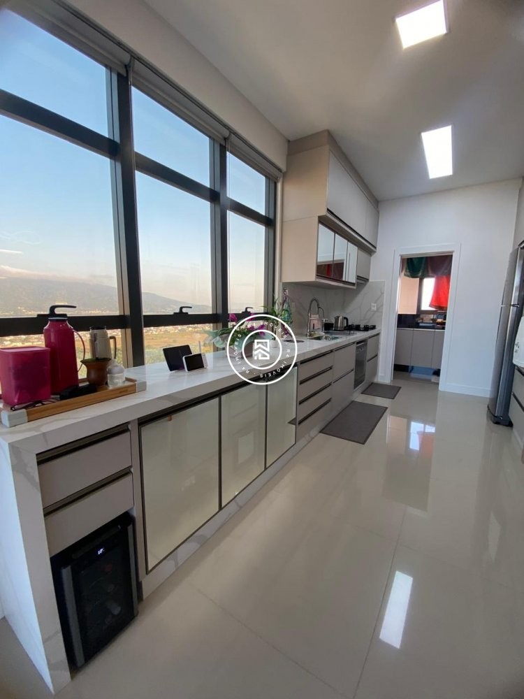 Lindo apartamento mobiliado com vista mar