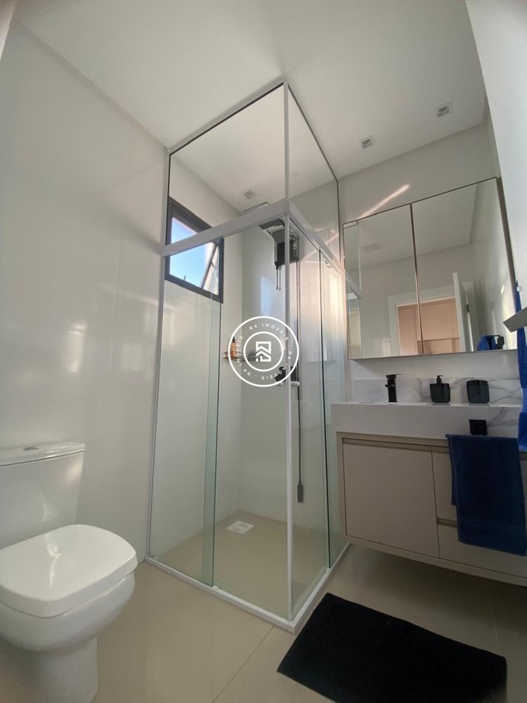 Lindo apartamento mobiliado com vista mar