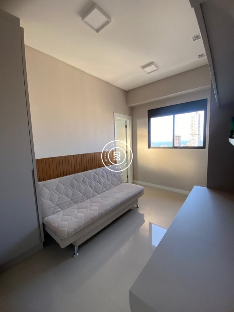 Lindo apartamento mobiliado com vista mar
