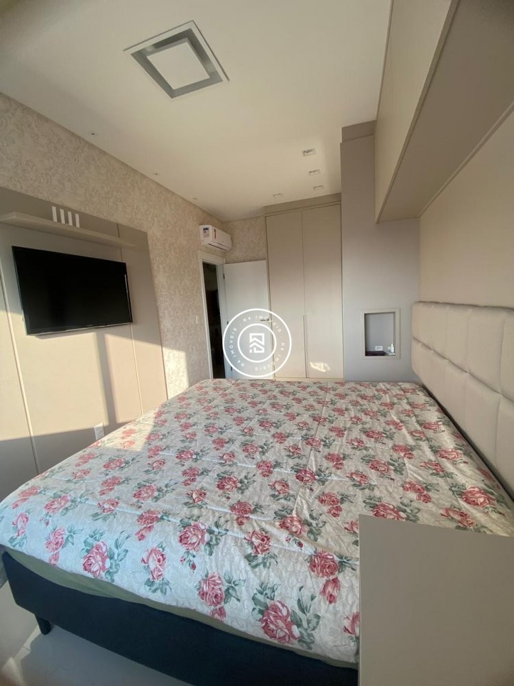 Lindo apartamento mobiliado com vista mar