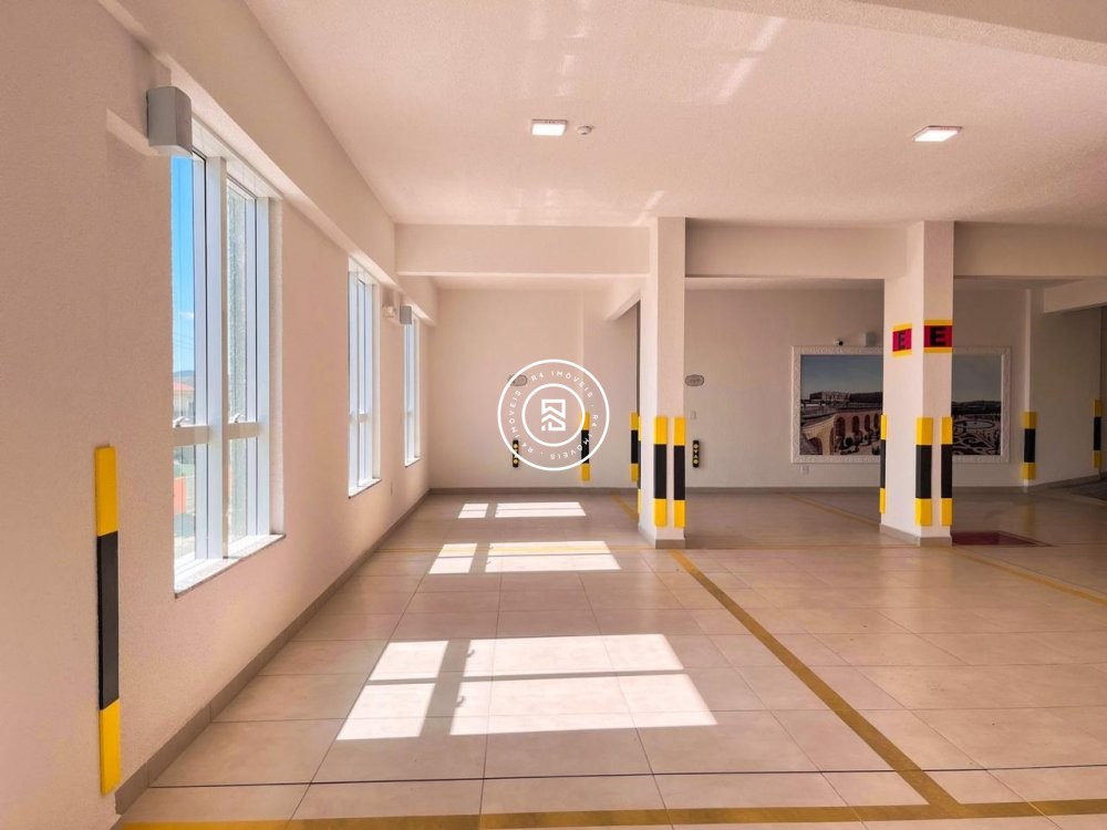 Apartamento finamente mobiliado na Meia Praia