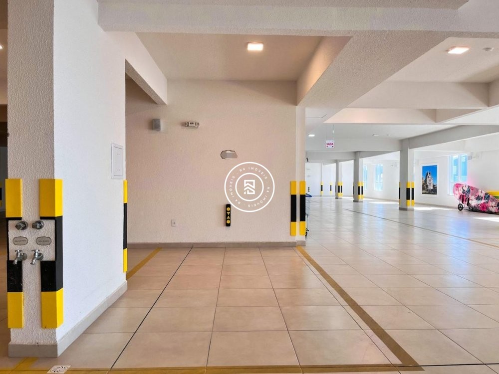 Apartamento finamente mobiliado na Meia Praia