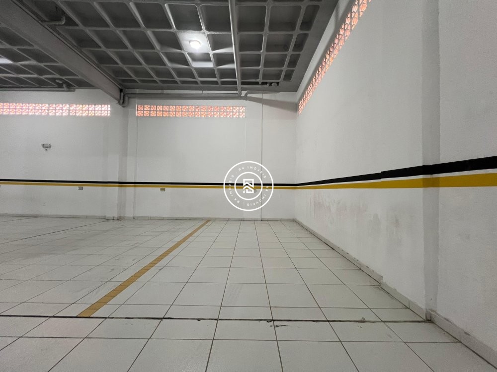 Lindo apartamento mobiliado na Meia Praia