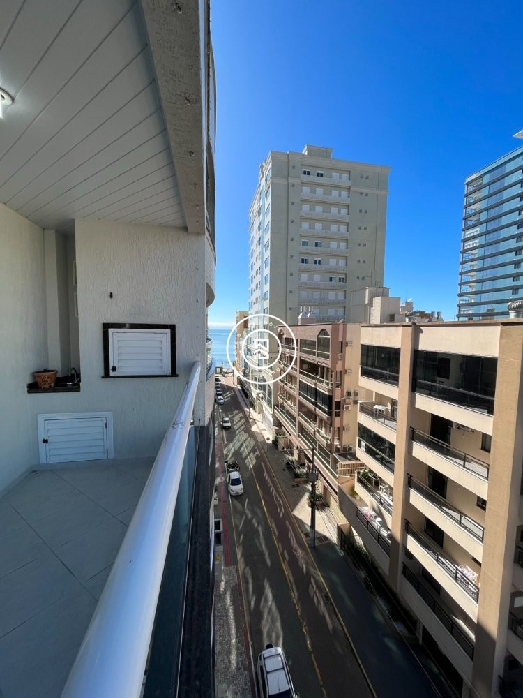 Apartamento mobiliado com 3 dormitrios 