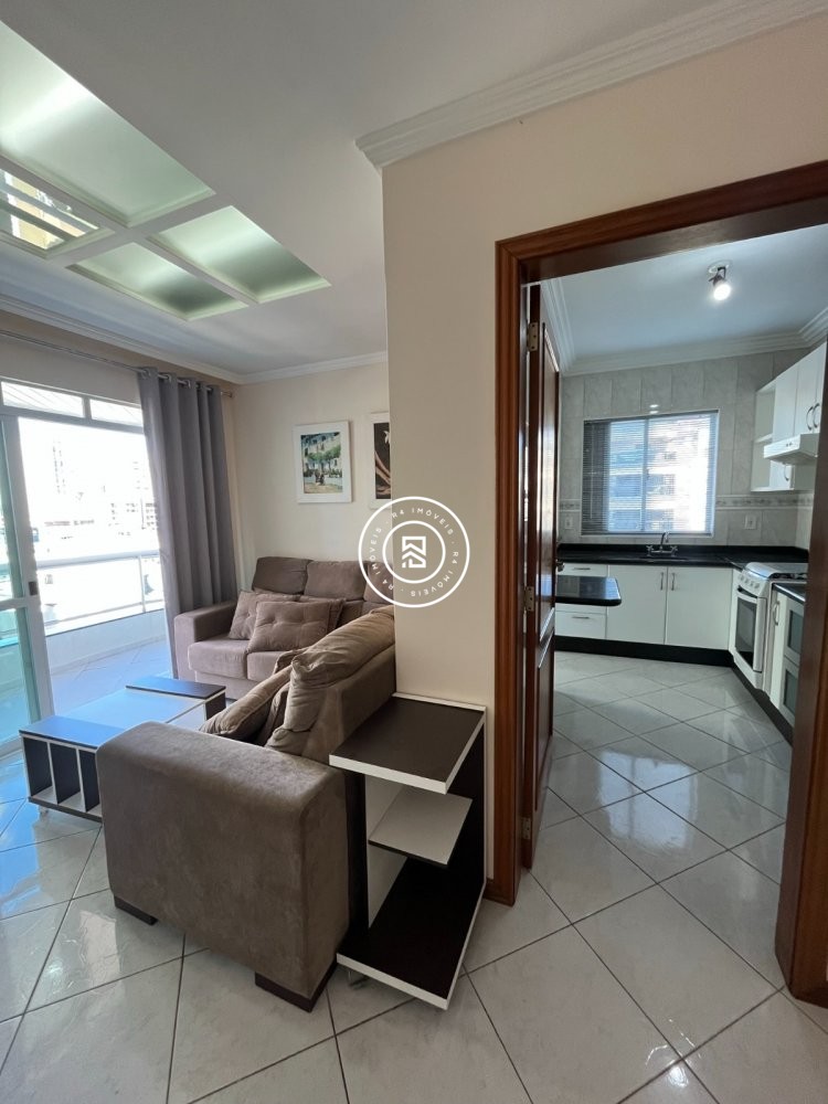 Apartamento mobiliado com 3 dormitrios 