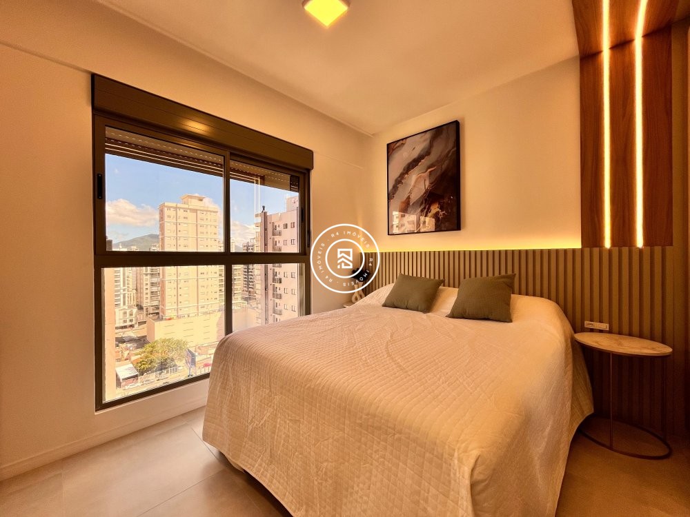 Apartamento finamente mobiliado com trs dormitri