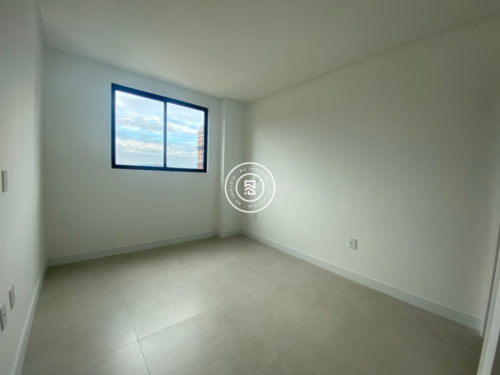 Apartamento novo no Balnerio Perequ