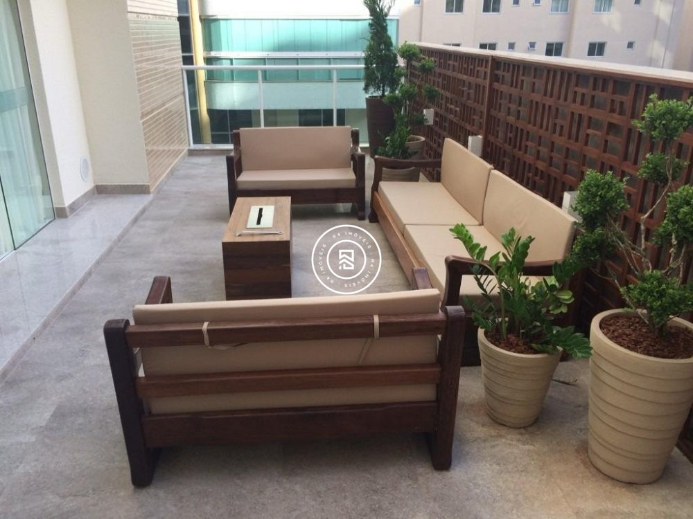 Lindo apartamento com 3 sutes na Meia Praia