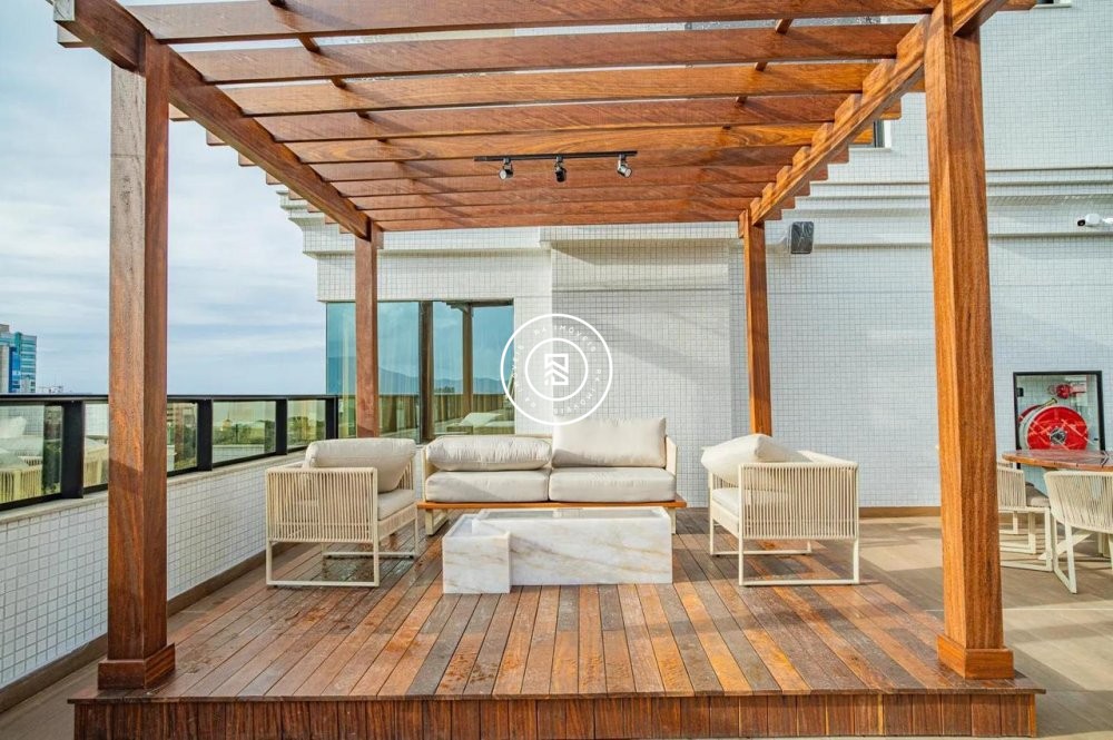 Apartamento novo na Av. Nereu Ramos