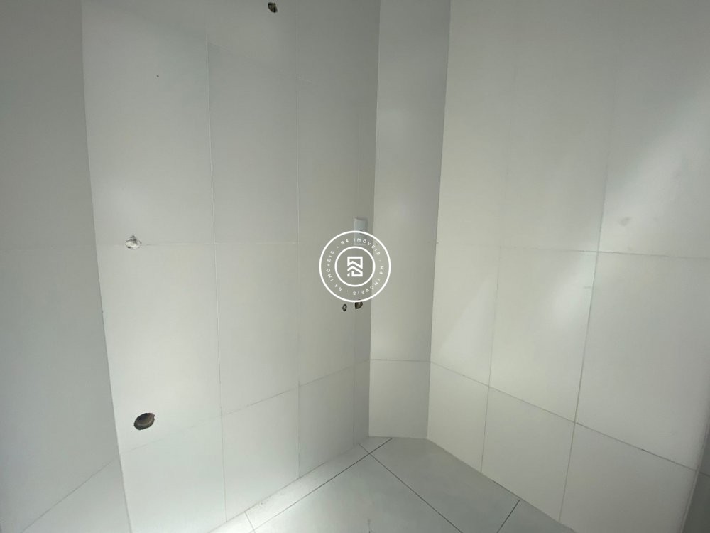 Sobrado novo no Alto Perequ