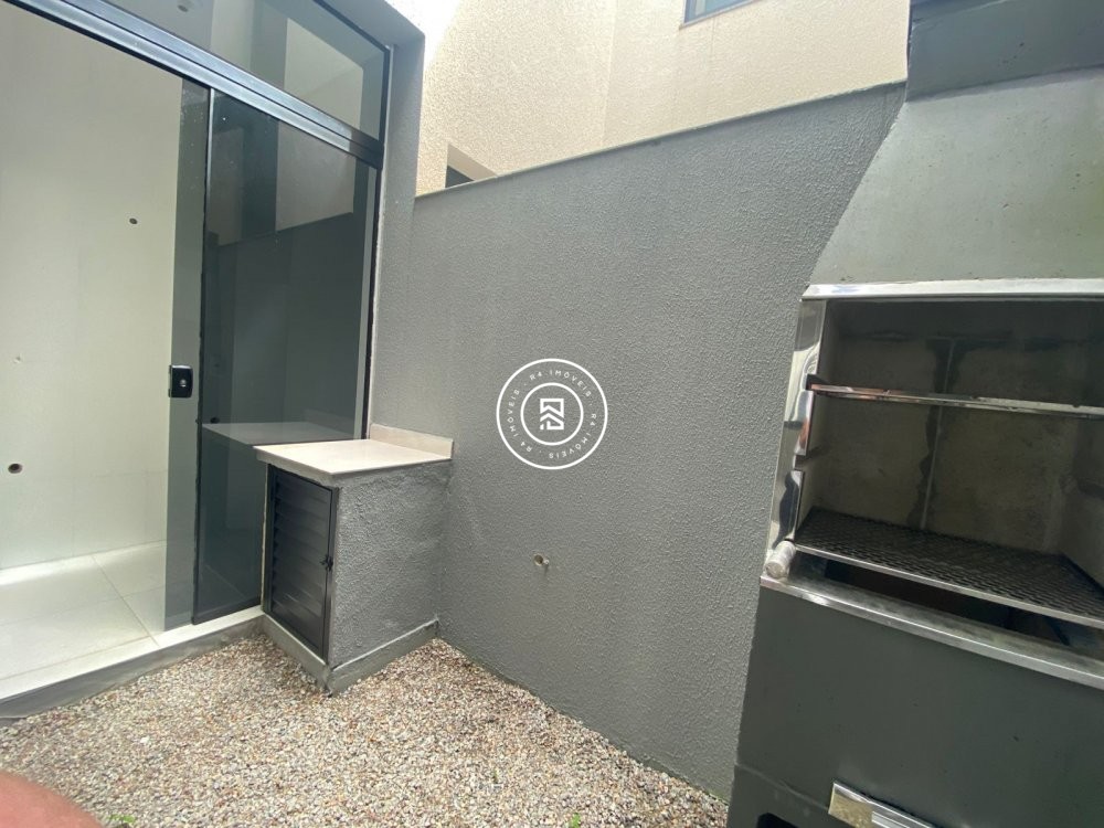 Sobrado novo no Alto Perequ