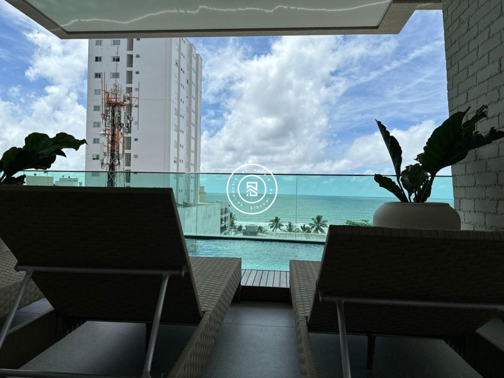 Apartamento finamente mobiliado na Meia Praia