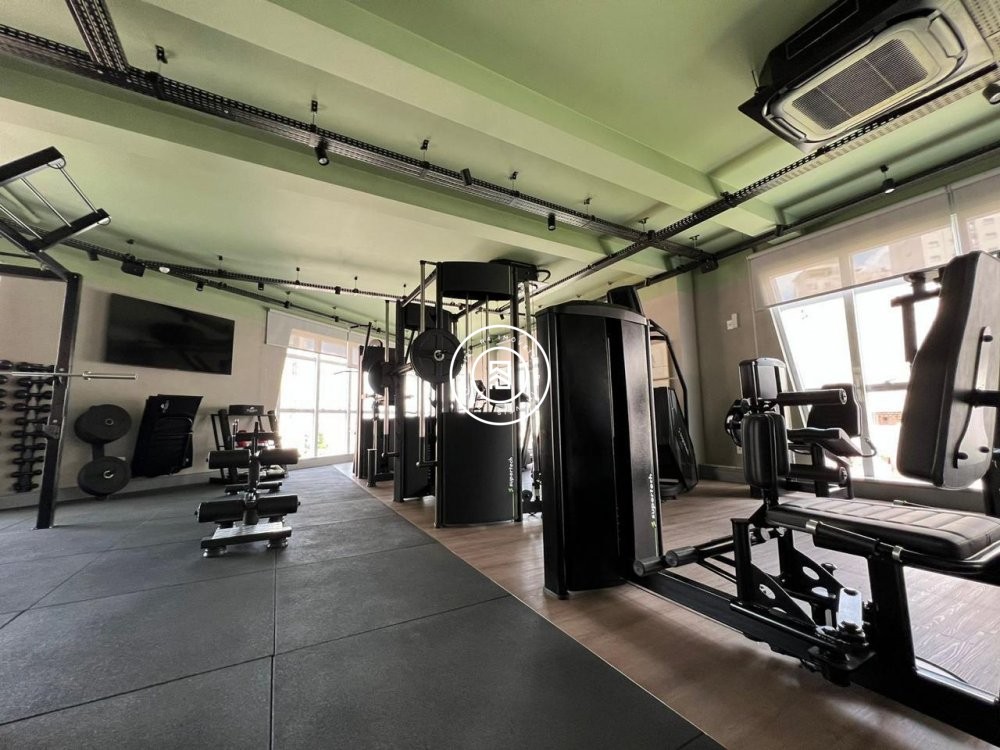 Apartamento finamente mobiliado na Meia Praia