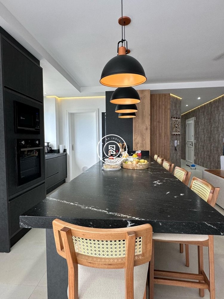 Lindo apartamento no Centro de Itapema