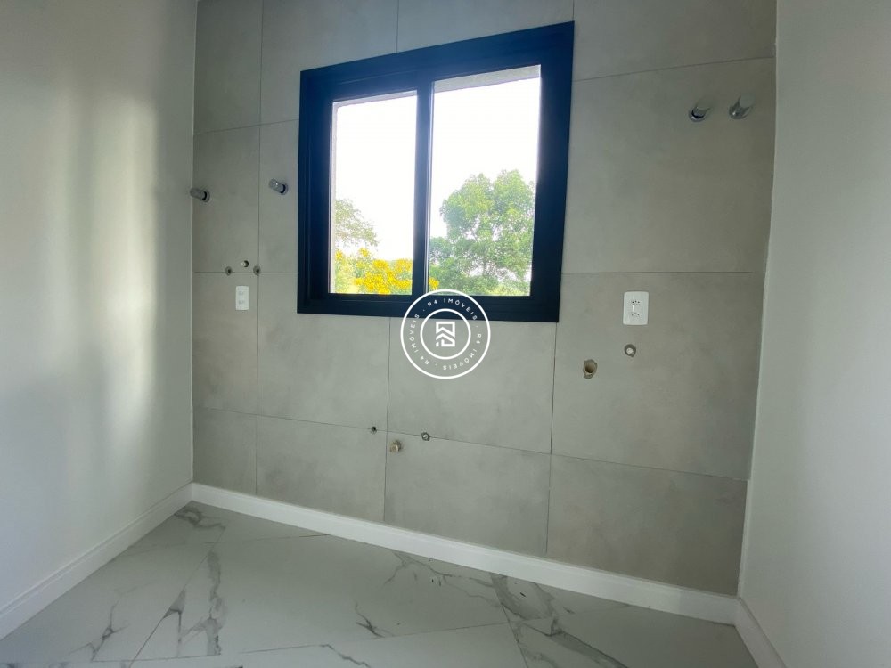 Casa de alto padro em condomnio residencial