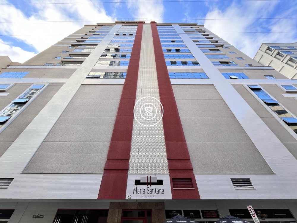 Apto na Meia Praia com moblia 