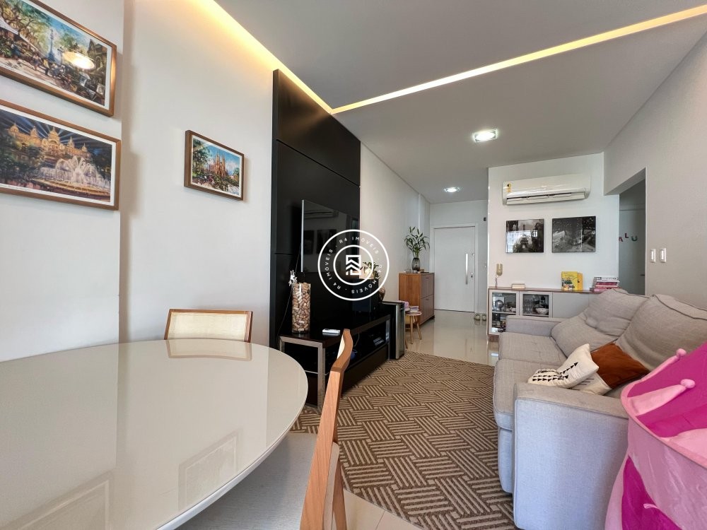 Apartamento mobiliado com 02 sutes