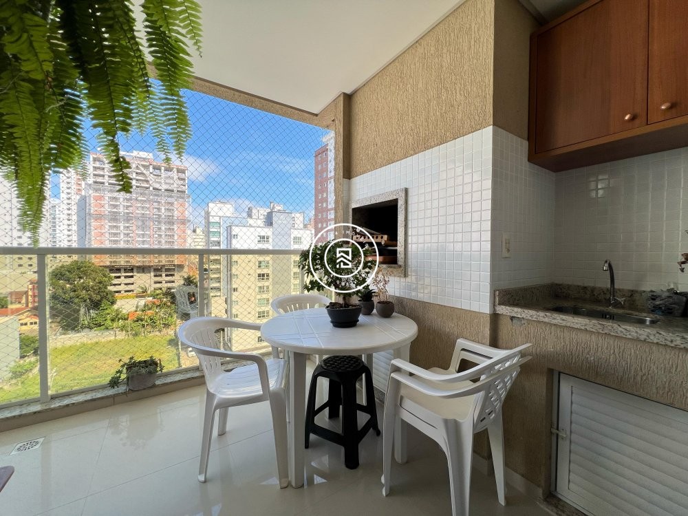 Apartamento mobiliado com 02 sutes