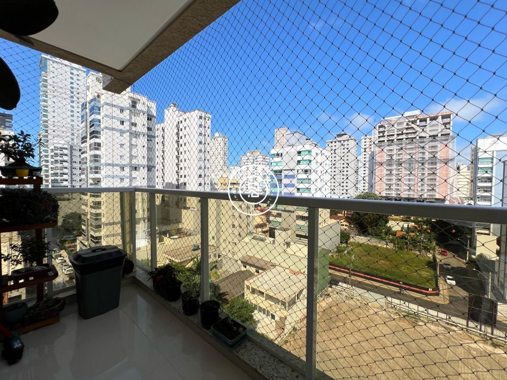 Apartamento mobiliado com 02 sutes