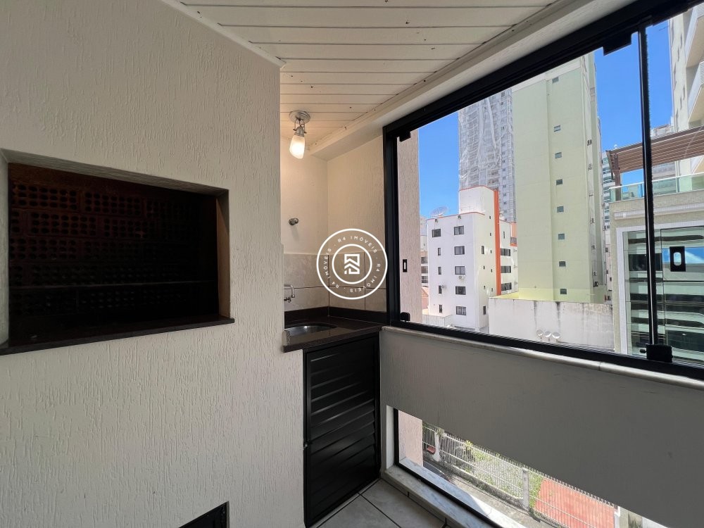 Apto de 130m na quadra mar