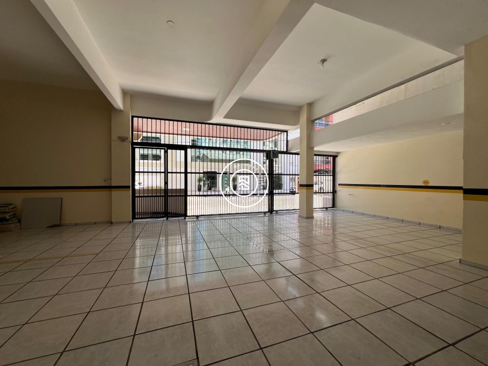 Apto de 130m na quadra mar