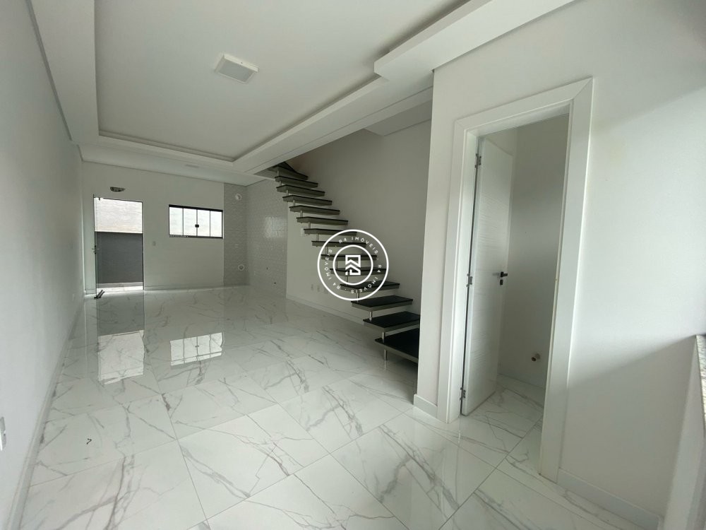 Sobrado novo no Morretes