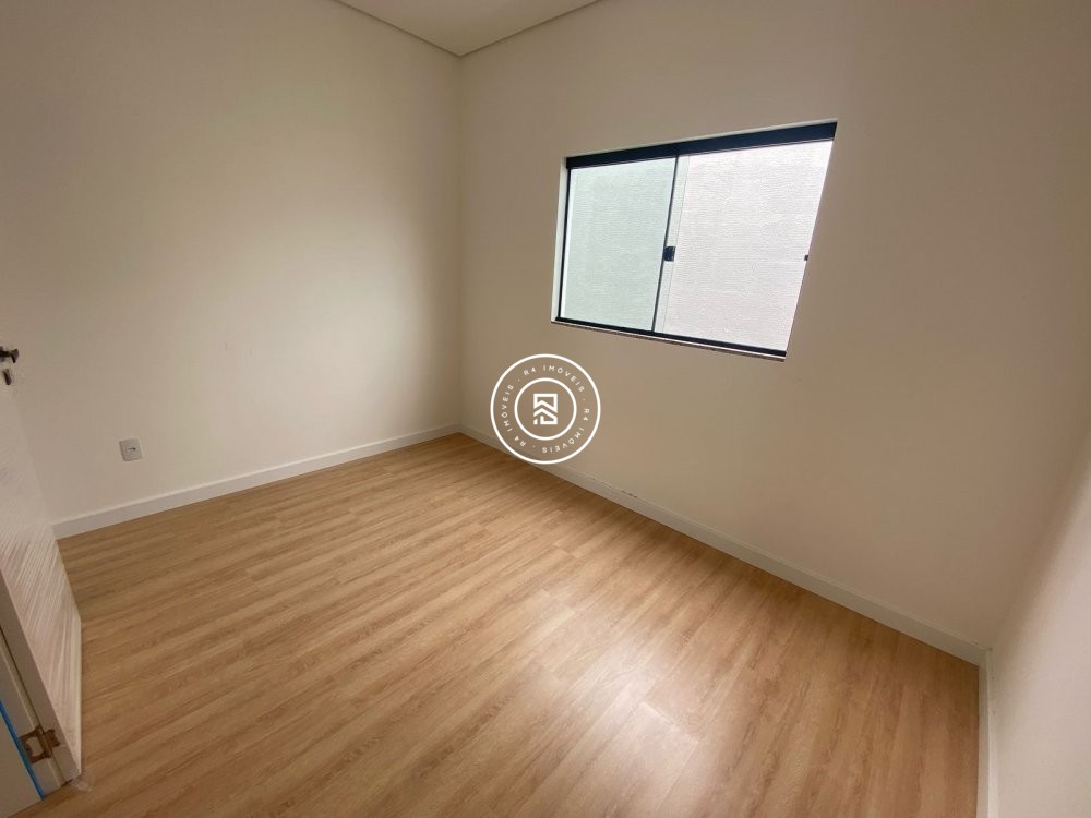 Sobrado novo no Morretes