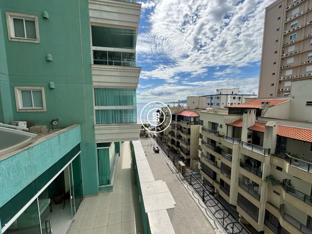 Apartamento mobiliado na quadra-mar
