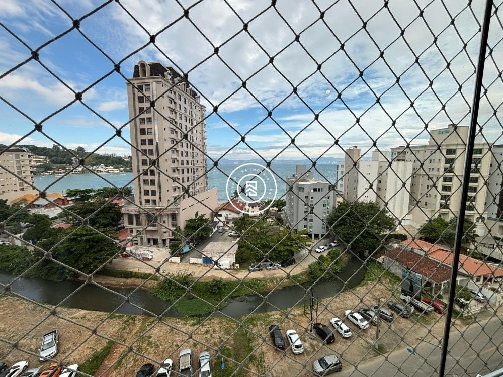 Apartamento mobiliado com 02 sutes
