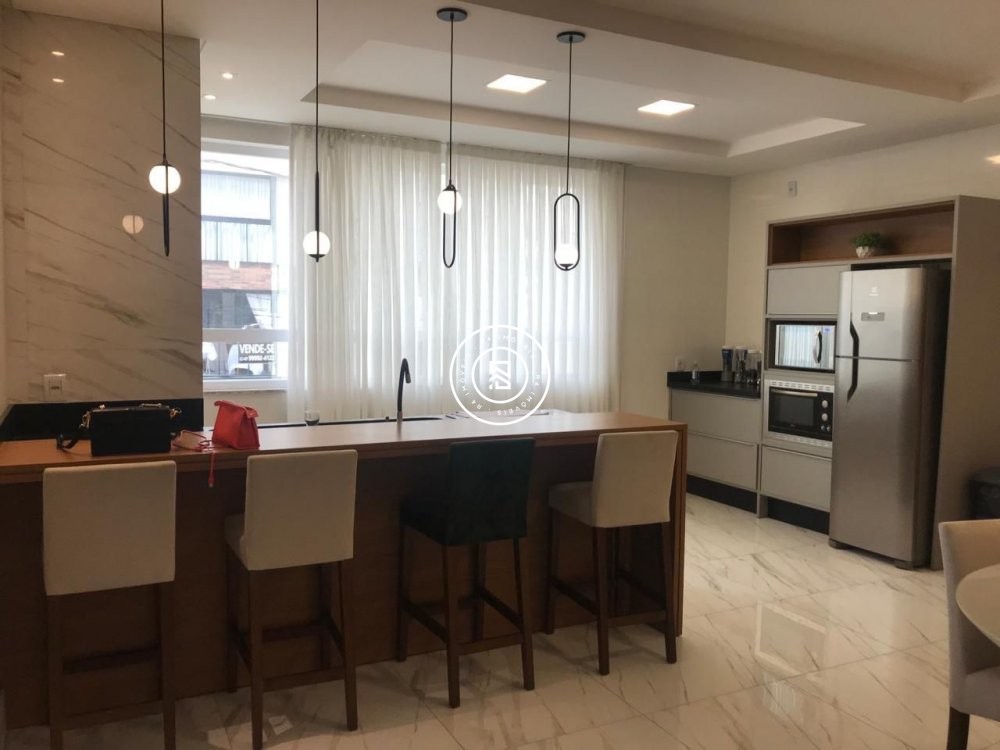 Apto totalmente mobiliado no Perequ