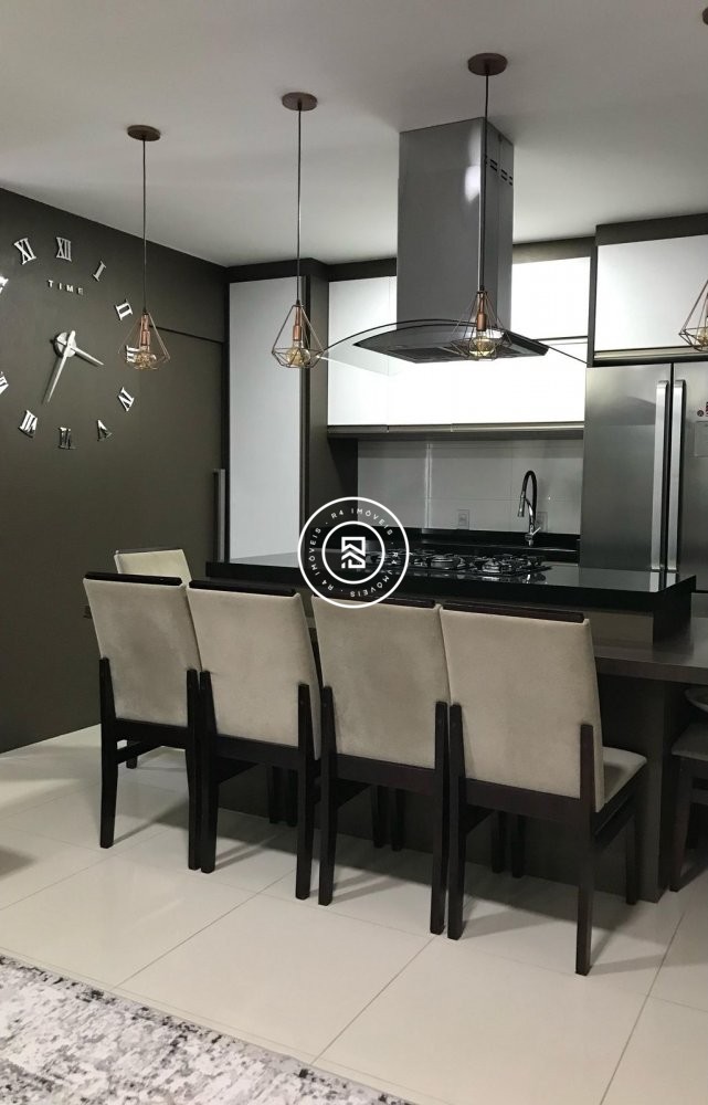 Apto totalmente mobiliado no Perequ