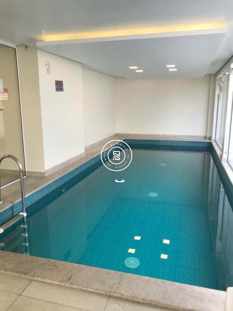 Apto totalmente mobiliado no Perequ