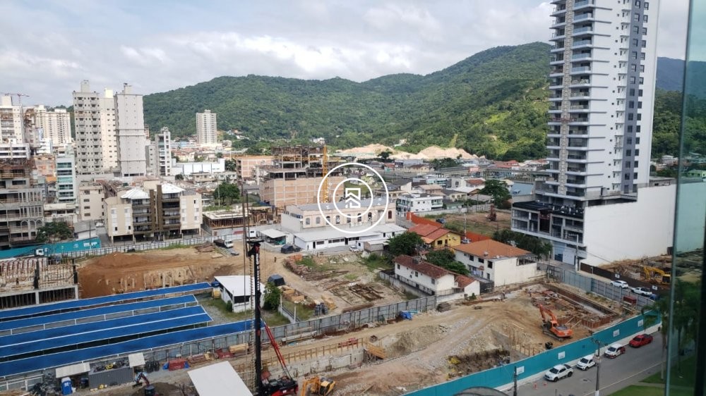 Apartamento mobiliado no Centro de Itapema