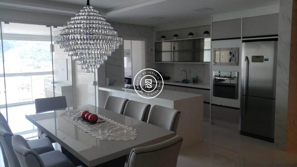 Apartamento mobiliado no Centro de Itapema