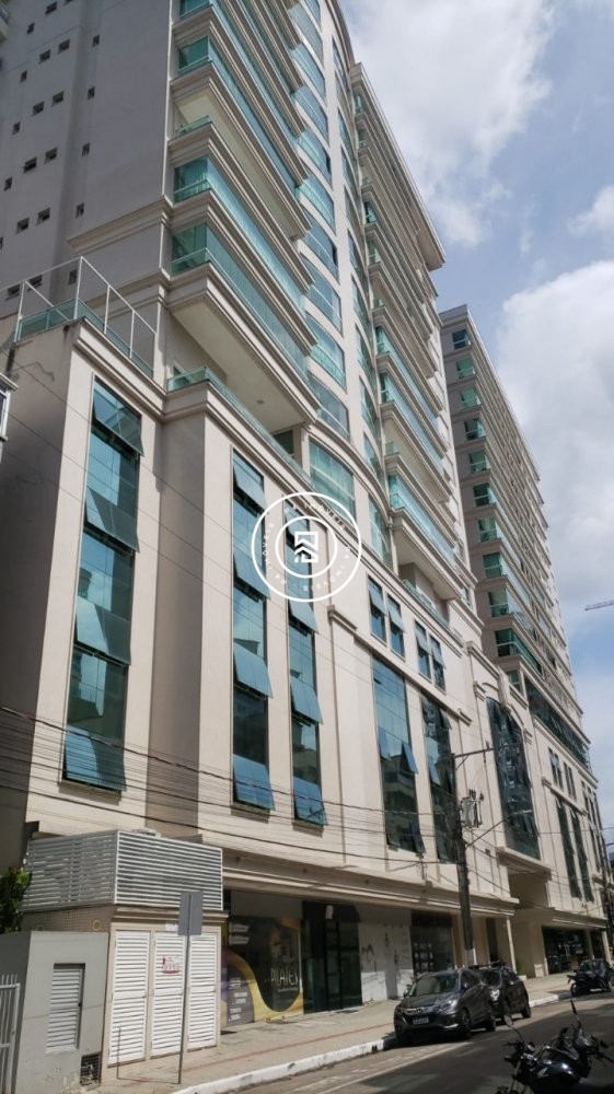 Apartamento mobiliado no Centro de Itapema