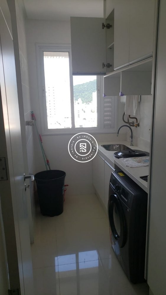 Apartamento mobiliado no Centro de Itapema