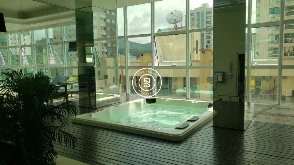 Apartamento mobiliado no Centro de Itapema