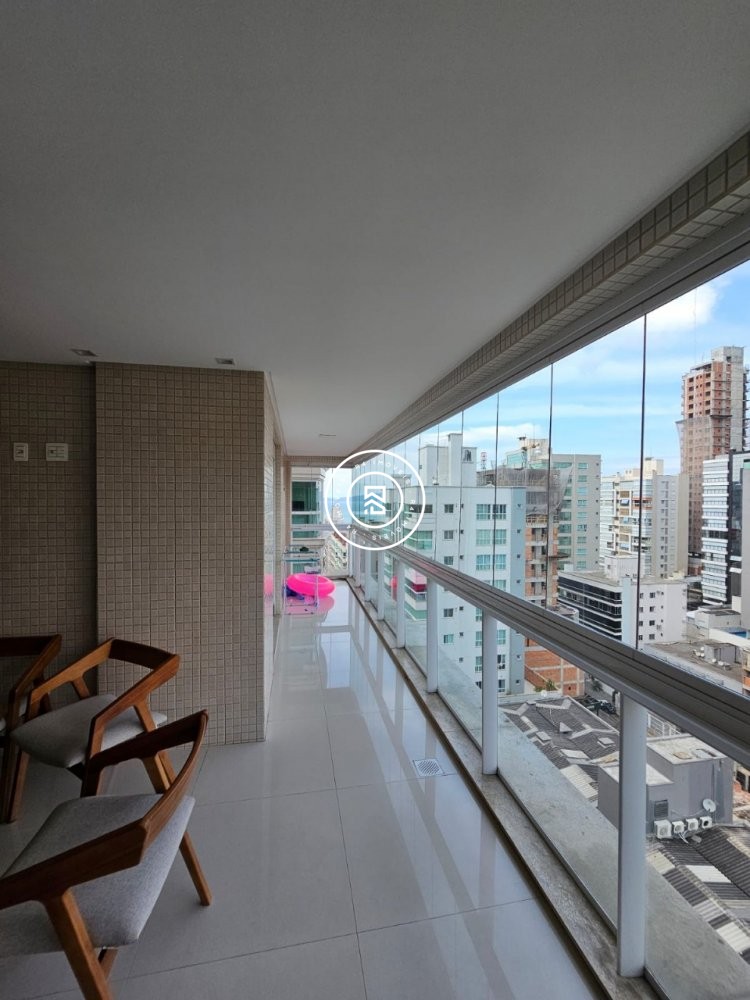 Apartamento mobiliado no Centro de Itapema