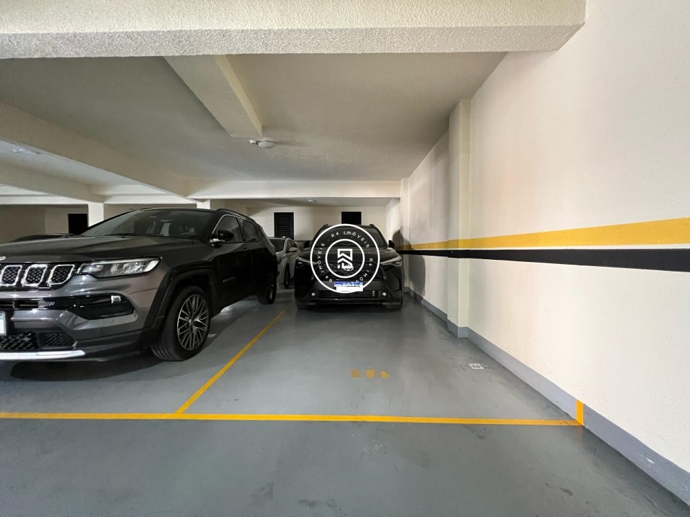 Apartamento mobiliado no corao da Meia Praia