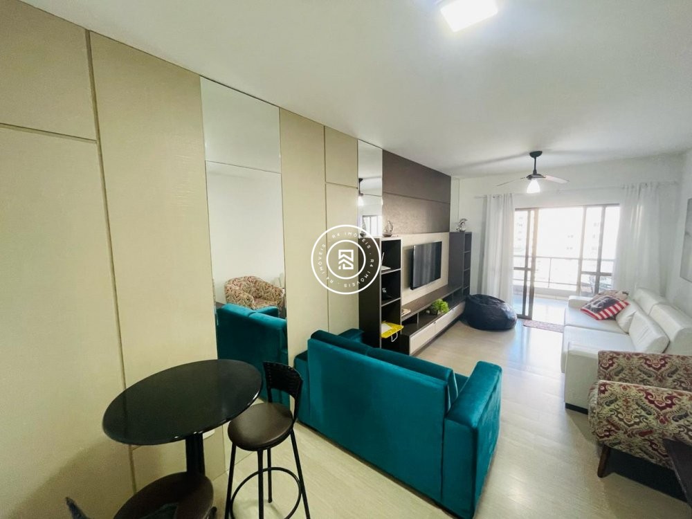 Apto Anual Mobiliado, prox. ao Russi Russi, com 03